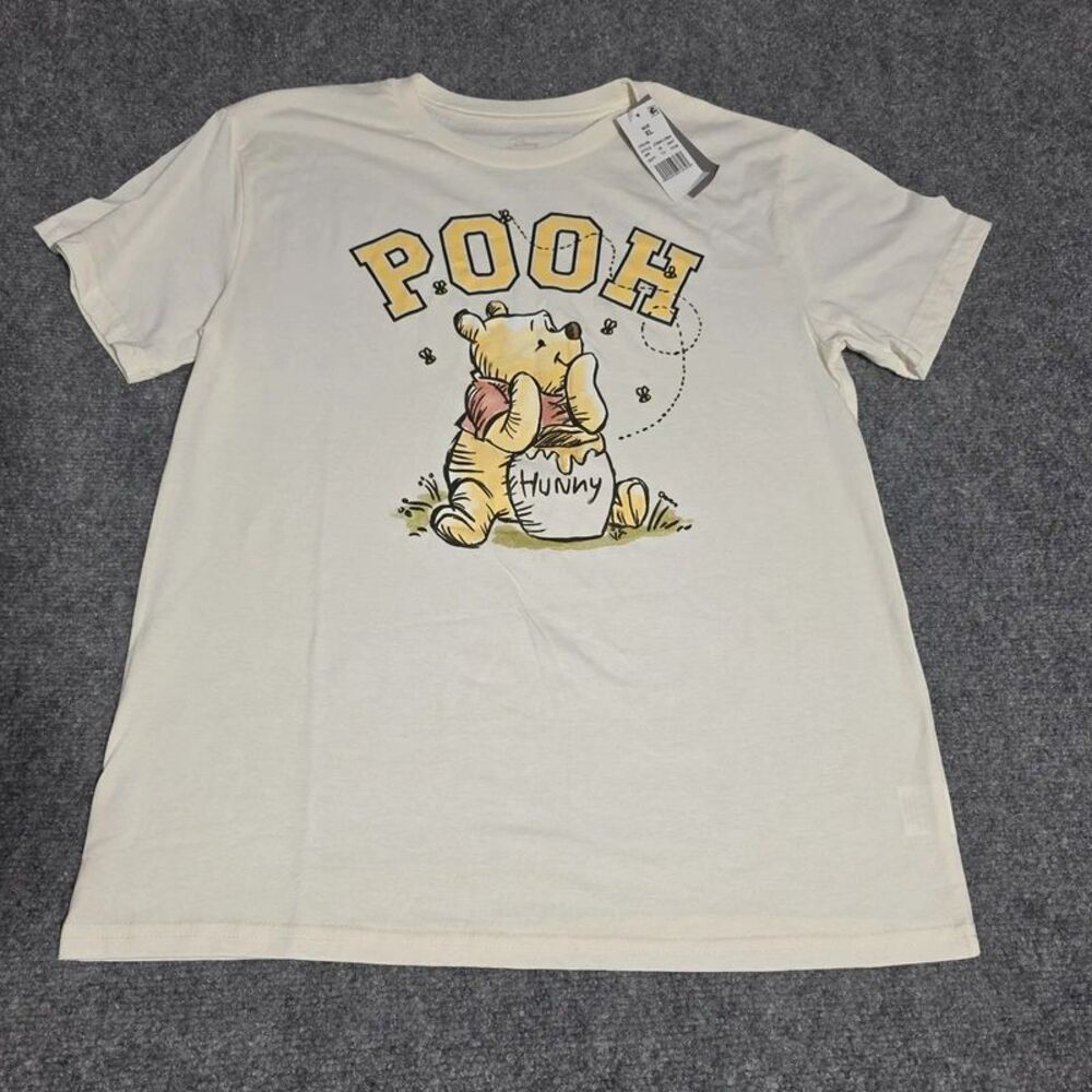 XL Winnie The Pooh Graphic Tshirt